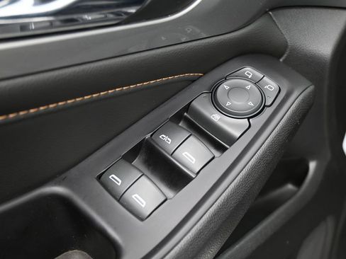 Used 2018 Chevrolet Traverse LT image 28