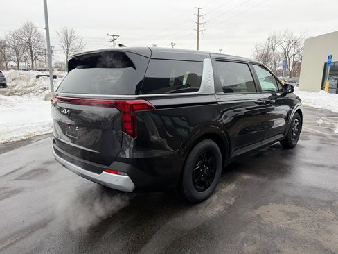 New 2026 Kia Carnival LX FWD image 6