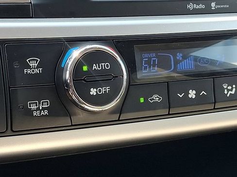 Used 2015 Toyota Highlander XLE AWD/4WD image 21