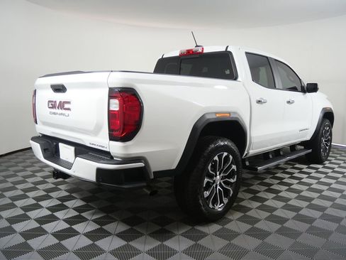 Used 2024 GMC Canyon Denali AWD/4WD image 3