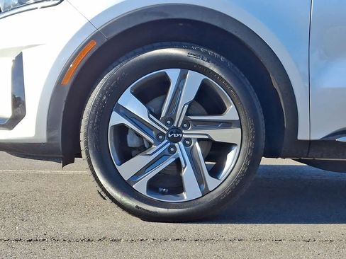 Used 2023 Kia Sorento EX image 29