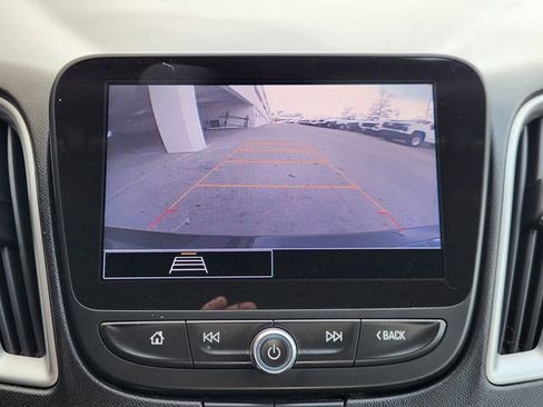 Used 2022 Chevrolet Malibu LT image 15