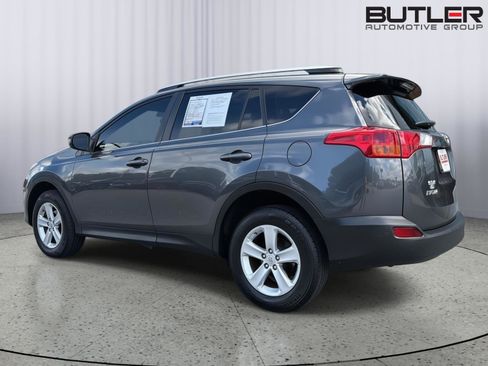 Used 2013 Toyota RAV4 XLE AWD/4WD image 4