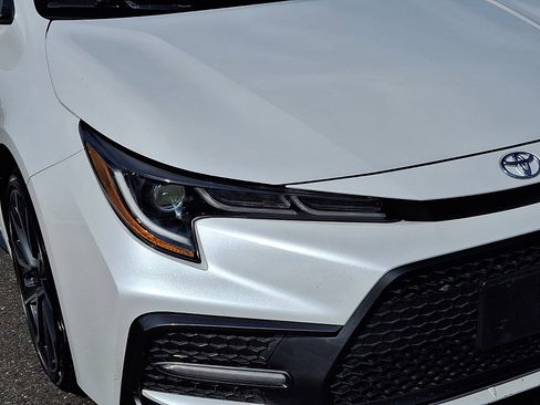 Used 2022 Toyota Corolla SE FWD image 9