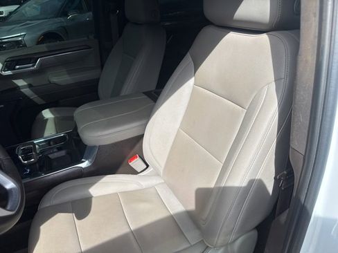 Used 2023 GMC Sierra 1500 SLT w/ SLT Premium Package image 8