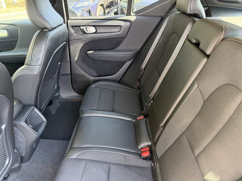 Used 2020 Volvo XC40 T5 Momentum AWD/4WD image 32