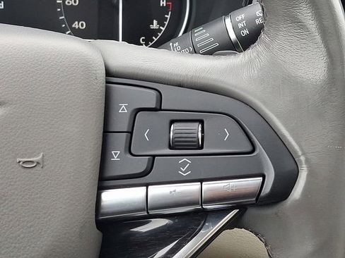 Used 2023 Cadillac XT6 Premium Luxury image 29