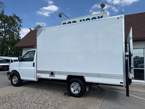New 2025 Chevrolet Express 3500 w/ Power Convenience Package image 6