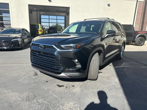 Used 2026 Toyota Grand Highlander AWD image 4