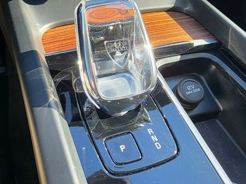 Used 2023 Volvo XC60 T8 Ultimate w/ Climate Package image 42