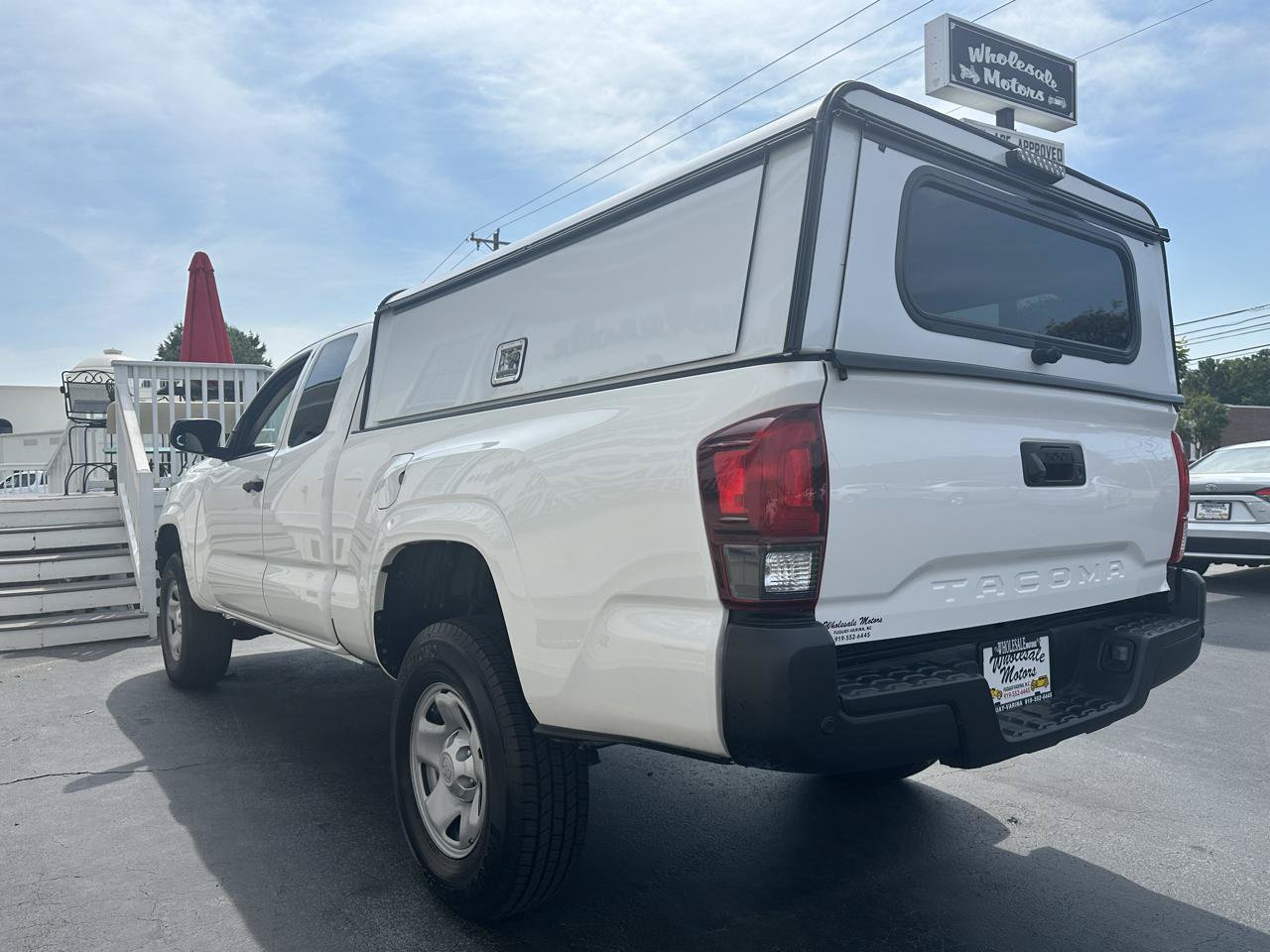 Used 2022 Toyota Tacoma SR RWD image 4