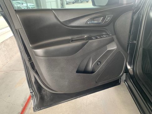 Used 2018 Chevrolet Equinox LT FWD image 10