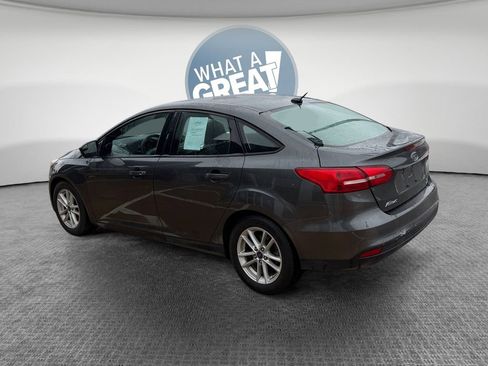 Used 2017 Ford Focus SE image 6