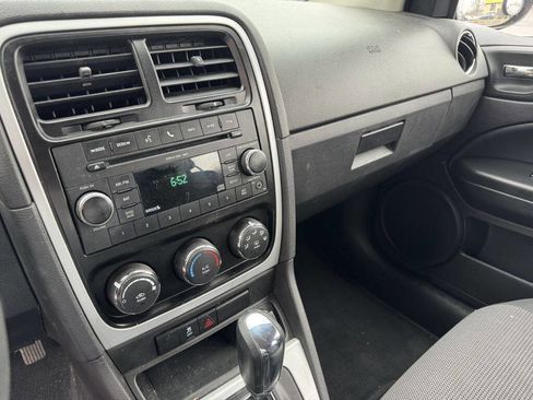 Used 2011 Dodge Caliber Mainstreet image 11
