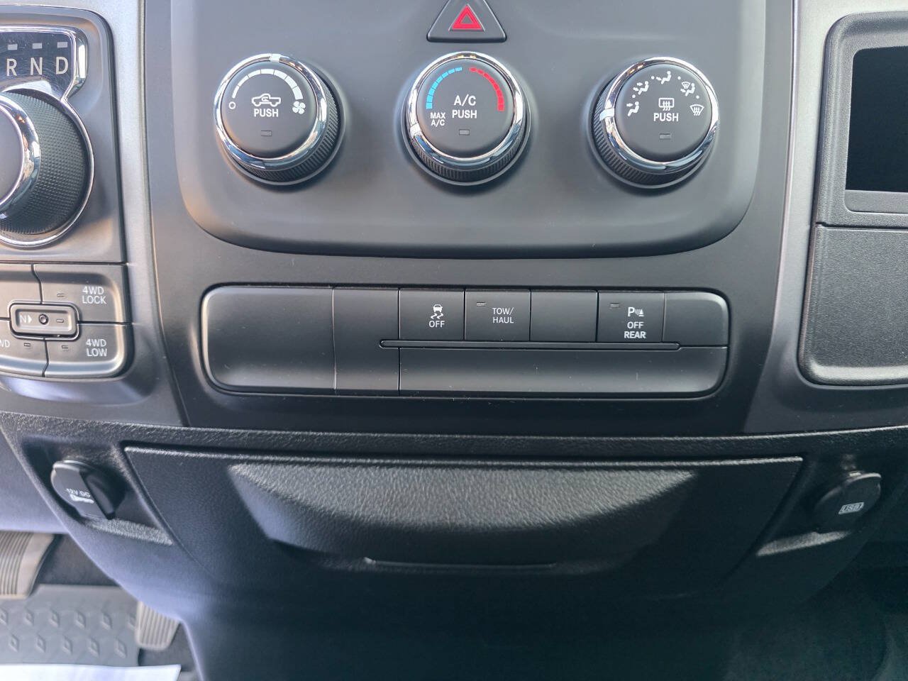 Used 2022 RAM 1500 Warlock AWD/4WD image 16