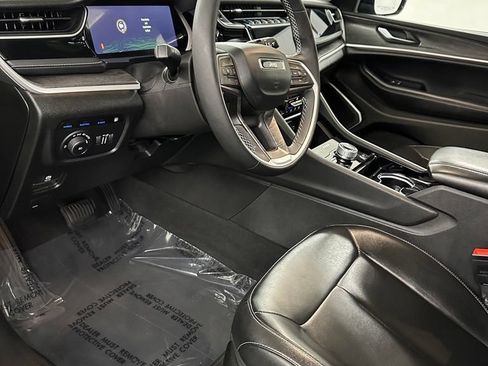 Used 2023 Jeep Grand Cherokee 4WD 4xe image 10