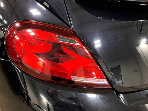 Used 2018 Volkswagen Beetle 2.0T S image 25