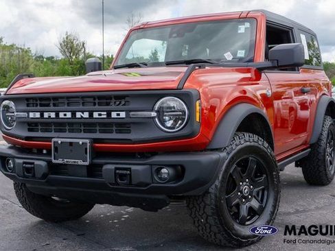 Used 2024 Ford Bronco Black Diamond image 1