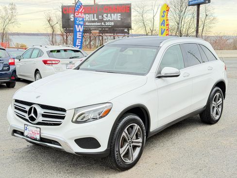 Used 2019 Mercedes-Benz GLC 300 4MATIC image 8