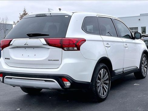 Used 2019 Mitsubishi Outlander ES image 16