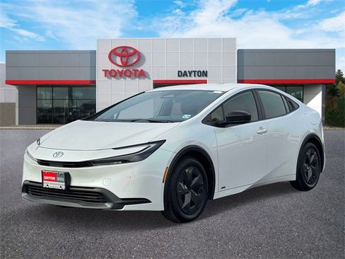 Used 2024 Toyota Prius LE image 2