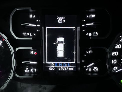 Used 2018 Toyota Tundra Limited w/ Limited Premium Package image 11