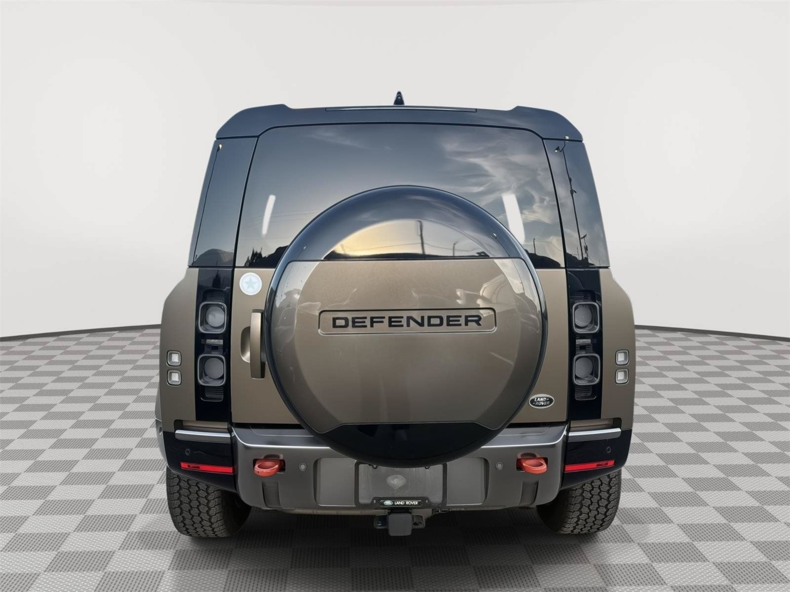 Used 2020 Land Rover Defender 110 X AWD/4WD image 4