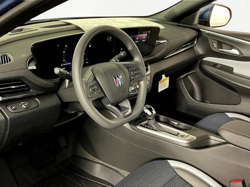 New 2026 Buick Envista Preferred w/ Advanced Safety Package image 8