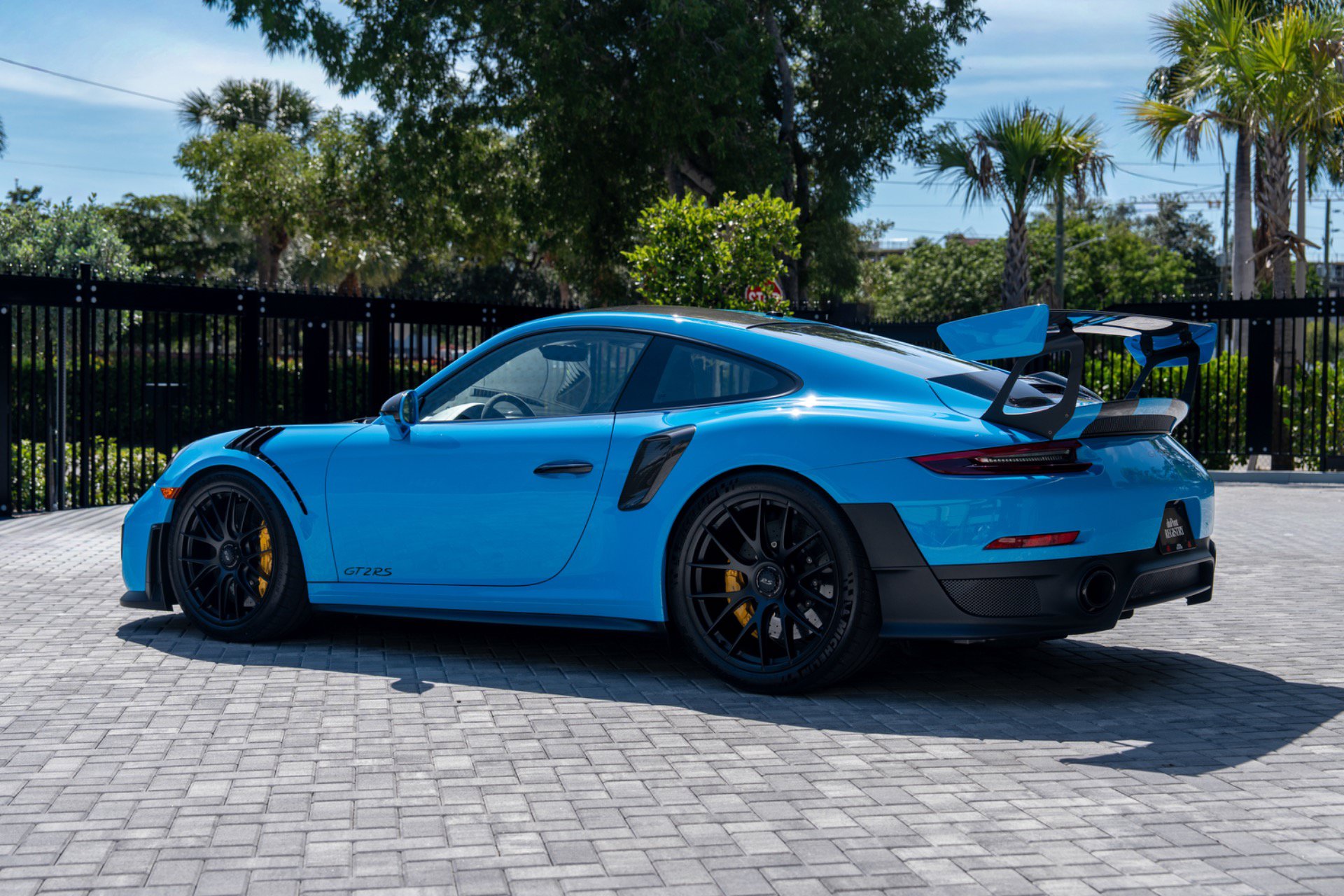 Used 2018 Porsche 911 GT2 RS w/ Weissach Package RWD image 7