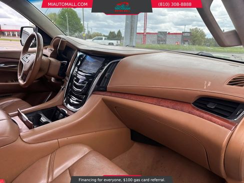 Used 2015 Cadillac Escalade ESV Platinum AWD/4WD image 11