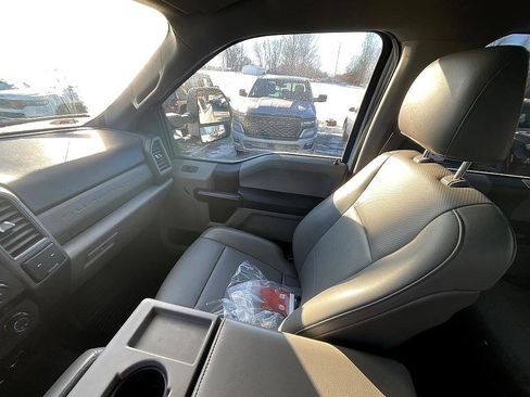 Used 2018 Ford F350 XL w/ Power Equipment Group image 27