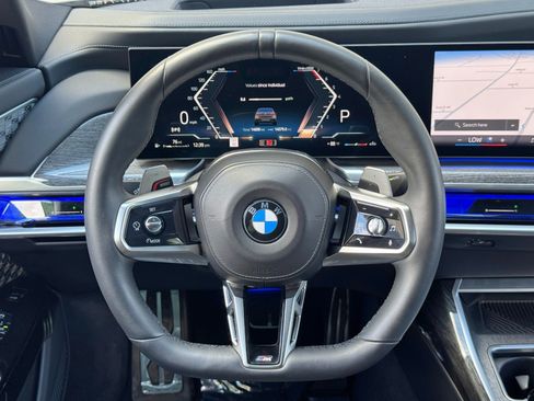 Used 2023 BMW 760i xDrive w/ Executive Package AWD/4WD image 21