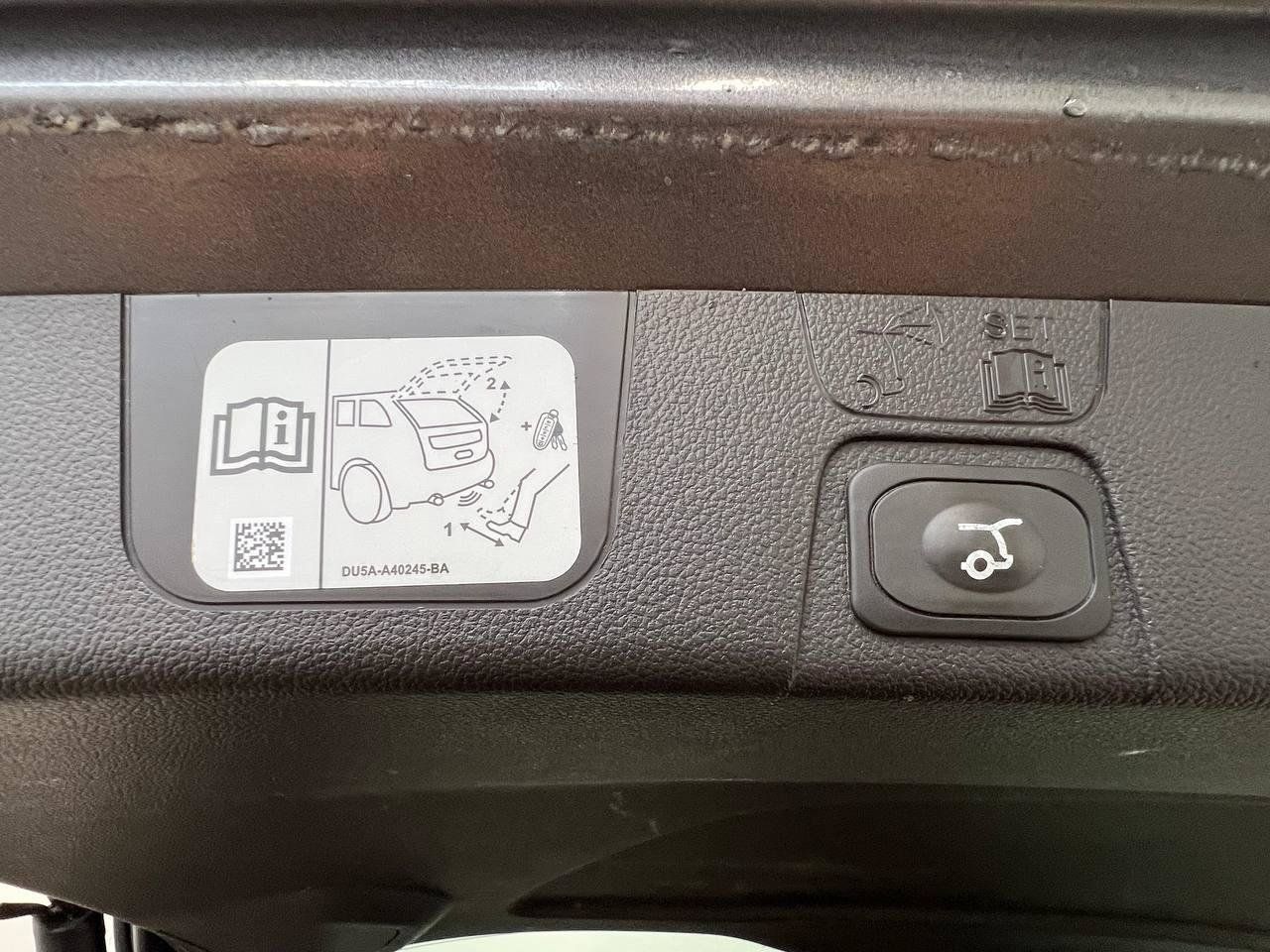 Used 2014 Ford C-MAX SEL w/ Equipment Group 302A FWD image 24