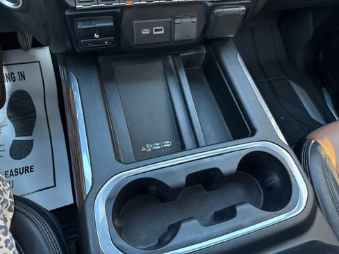 Used 2020 Chevrolet Silverado 3500 High Country w/ LPO, Hitch Package image 21