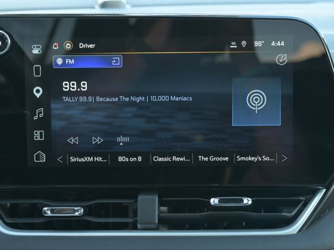 Used 2025 Chevrolet Equinox LT w/ Convenience Package II FWD image 17