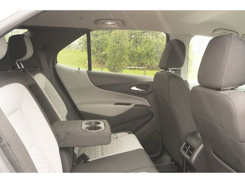 Used 2022 Chevrolet Equinox LT image 15