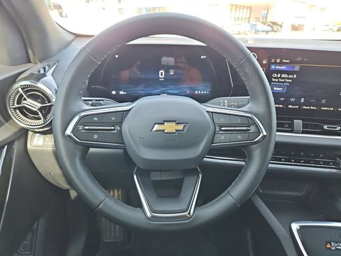 Certified 2026 Chevrolet Equinox LT w/ Convenience Package II FWD image 22