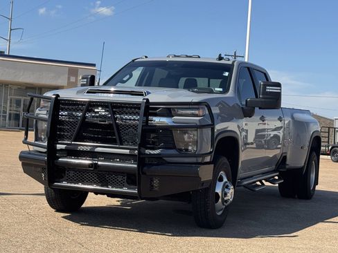 Used 2024 Chevrolet Silverado 3500 LT w/ Texas Edition AWD/4WD image 8
