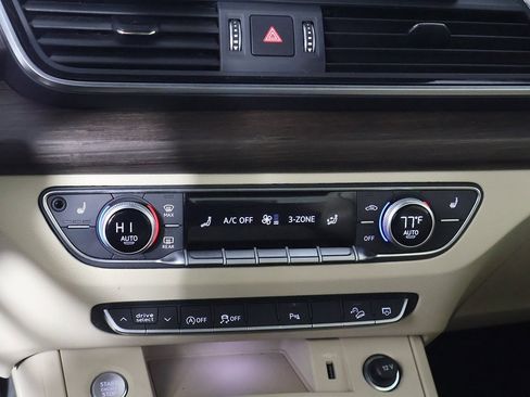 Used 2022 Audi Q5 2.0T Premium w/ Convenience Package image 44