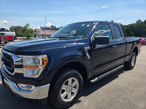 Used 2022 Ford F150 XLT w/ Bed Utility Package AWD/4WD image 4
