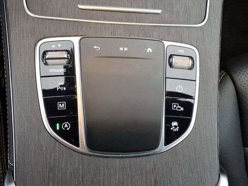 Used 2020 Mercedes-Benz GLC 300 image 23
