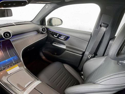 Certified 2025 Mercedes-Benz GLC 300 4MATIC image 14