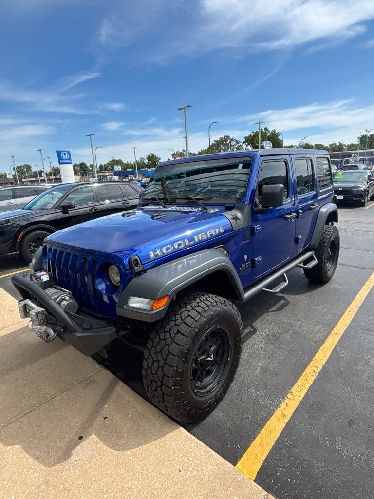 Used 2018 Jeep Wrangler Unlimited Sport AWD/4WD image 4