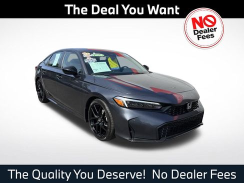Used 2025 Honda Civic Sport image 1