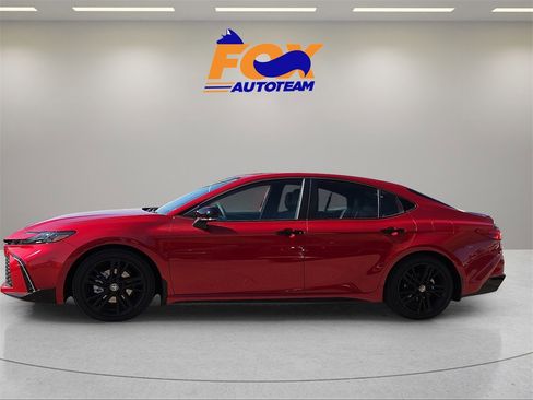 New 2026 Toyota Camry Hybrid image 2