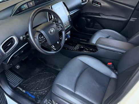 Used 2020 Toyota Prius Prime XLE FWD image 18