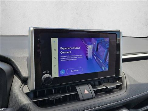 Used 2025 Toyota RAV4 XLE FWD image 13