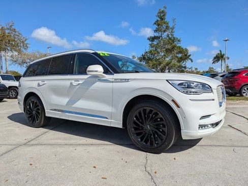 Used 2022 Lincoln Aviator Reserve w/ Equipment Group 201A image 2