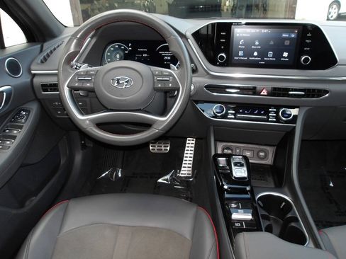 Used 2021 Hyundai Sonata SEL Plus w/ Winter Weather Package FWD image 12