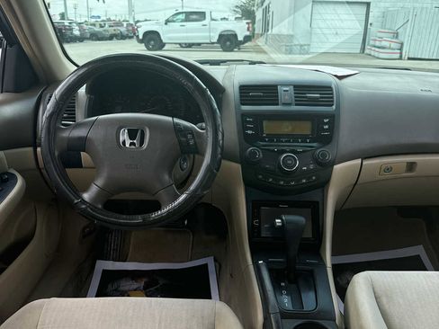 Used 2005 Honda Accord LX image 13